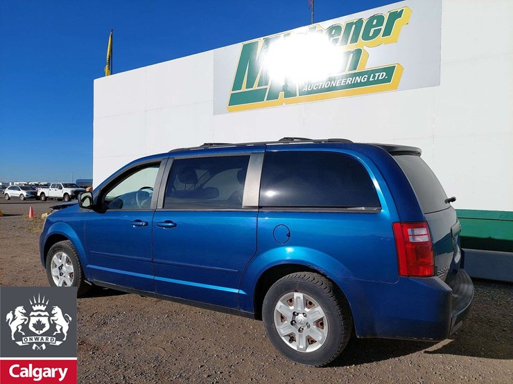 2010-dodge-grand-caravan-se-image-3