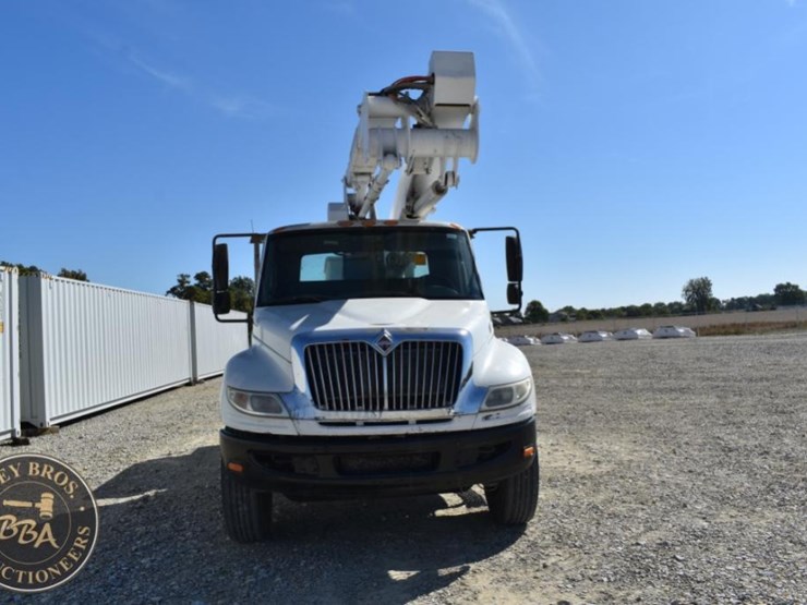 2012-international-durastar-4300-image-22