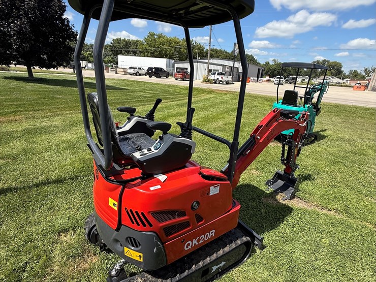 #613-•-2025-cfg-industrial-qk20r-hydraulic-track-type-mini-excavator-image-7