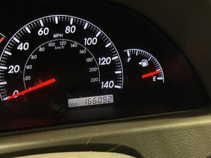 2005-toyota-camry-sdn-image-19