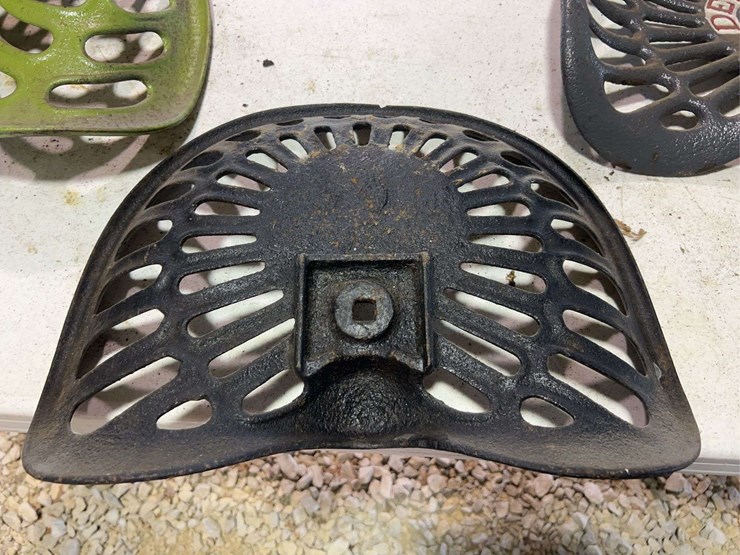 (2)-cast-iron-seats-image-11