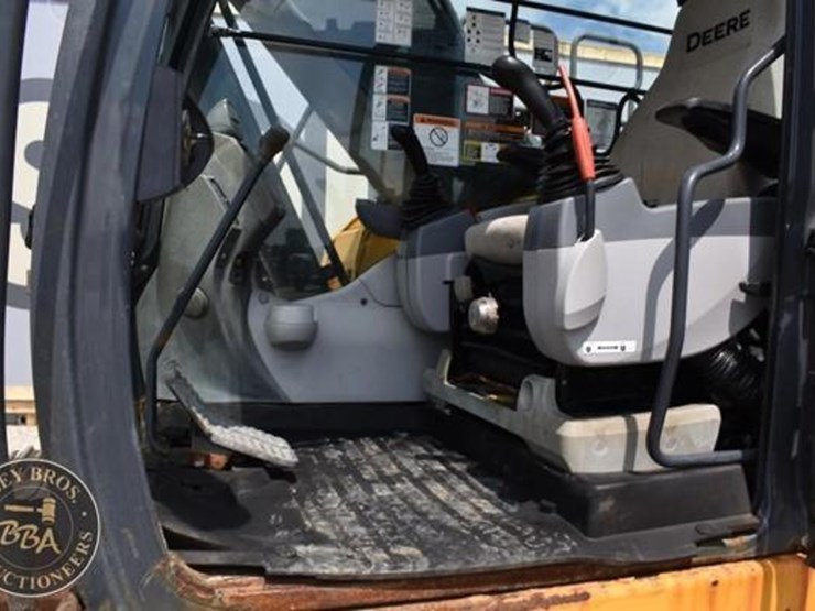 2018-deere-210g-lc-image-59
