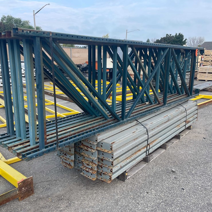 #3077 • Teardrop Pallet Racking (O8)