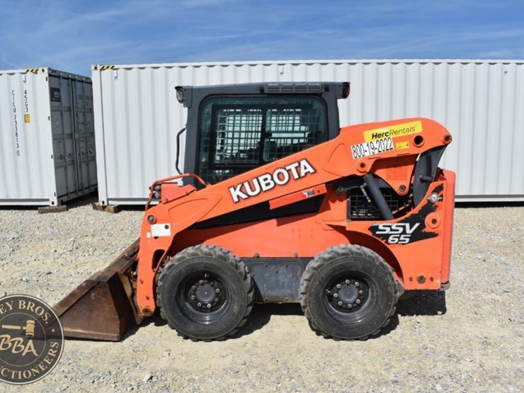 2017-kubota-ssv65-image-59