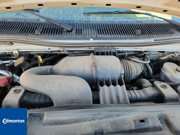2012-ford-cargo-image-13