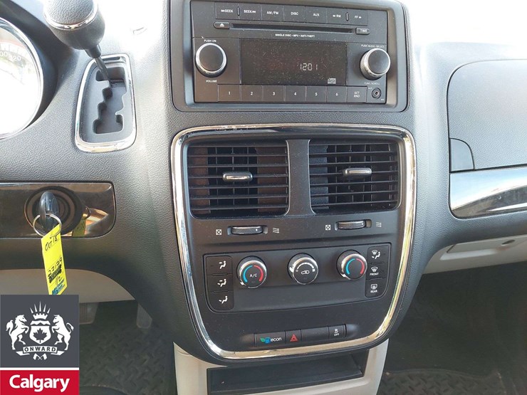 2013-dodge-grand-caravan-image-8