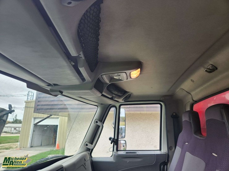 2012-international-durastar-4300-image-13