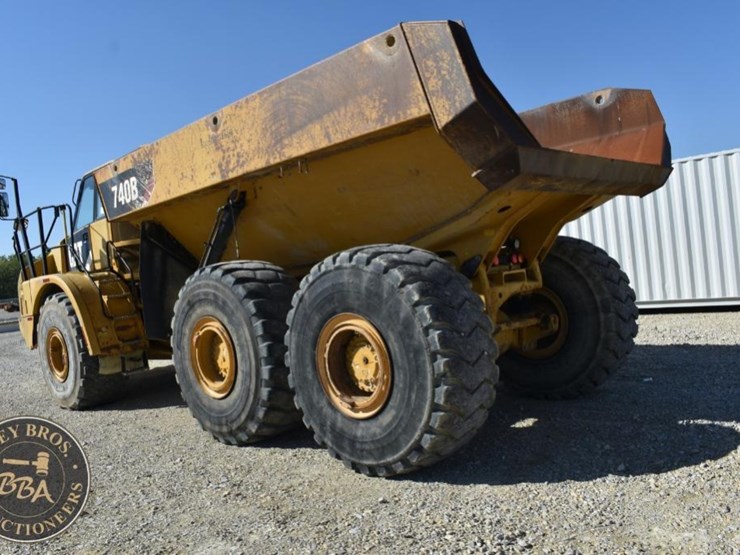 2012-caterpillar-740b-image-39