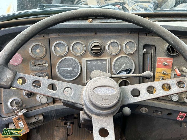 1989-ford-lt9000-image-9