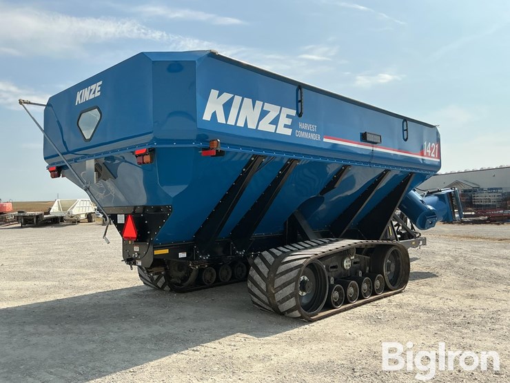 2024-kinze-1421-grain-cart-image-5