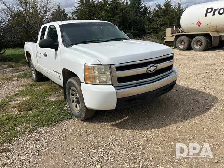 2008-chevrolet-silverado-image-9
