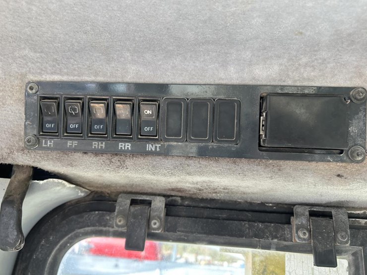 komatsu-d65px-image-48