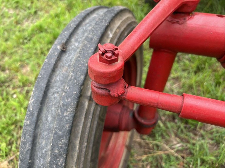 farmall-140-image-21