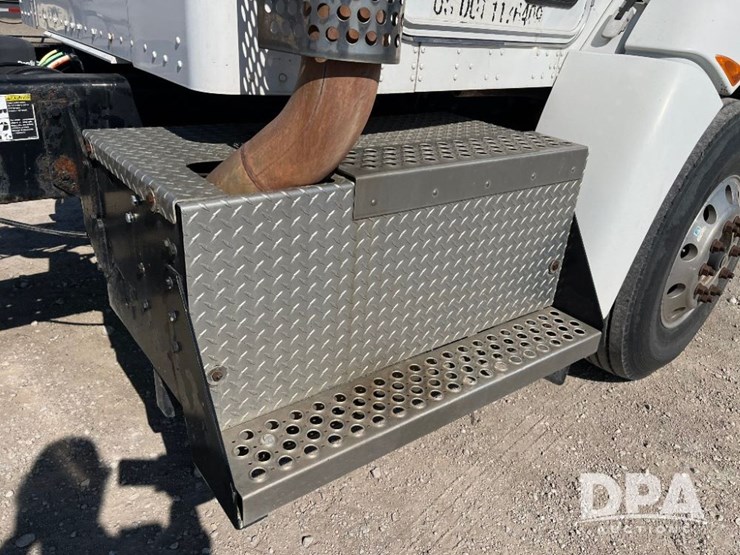 2009-kenworth-t370-image-23