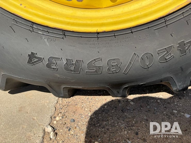 2013-john-deere-8310r-image-9