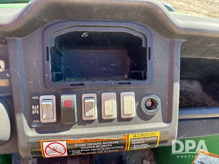 john-deere-gator-image-27