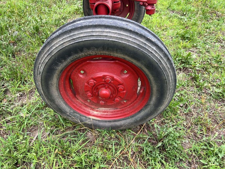 farmall-140-image-18