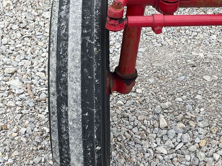 farmall-140-image-19