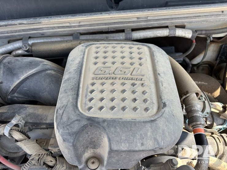 2010-chevrolet-3500hd-image-6