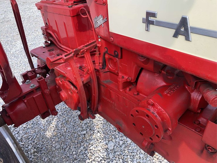 farmall-350-diesel-image-17