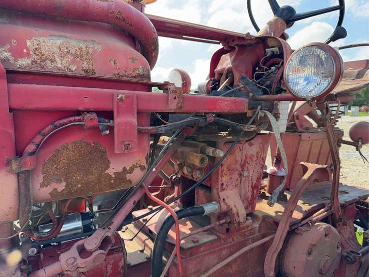 farmall-560-diesel-image-47