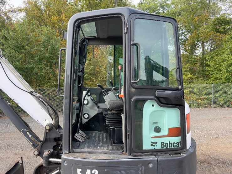 2013-bobcat-e42-image-26