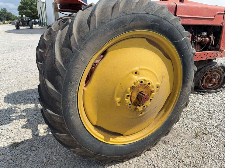 farmall-m-image-19