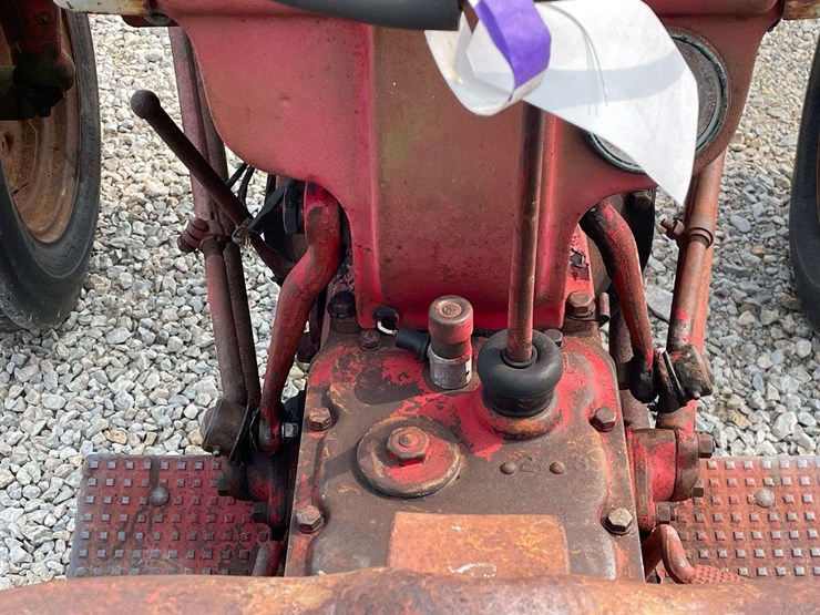 ford-8n-image-36