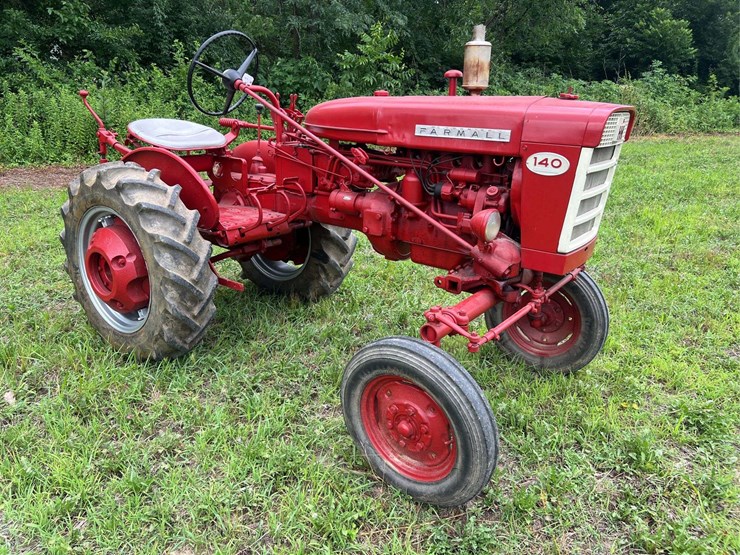 farmall-140-image-1