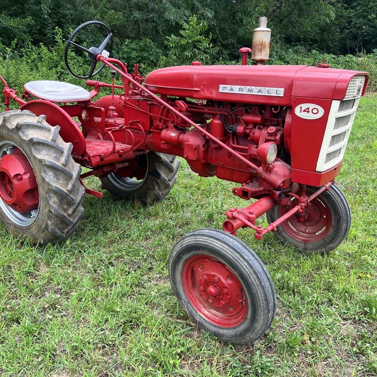 Farmall 140