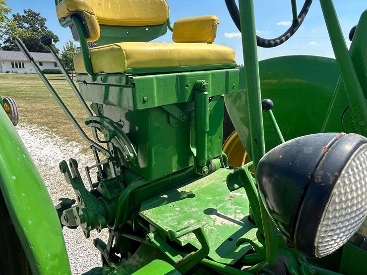 1957-john-deere-720-image-9