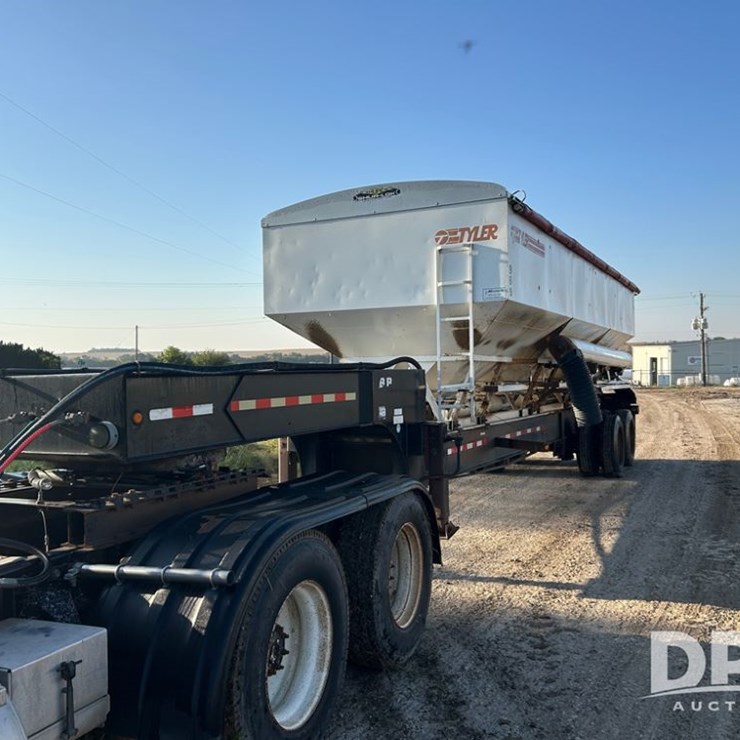 2006 B-B Dry Tender Trailer (CP1148, Unit 9690)