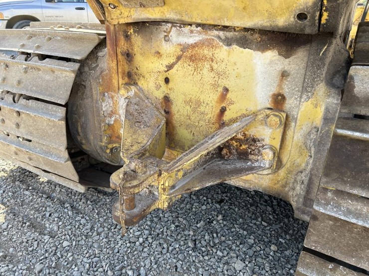 komatsu-d65px-image-25