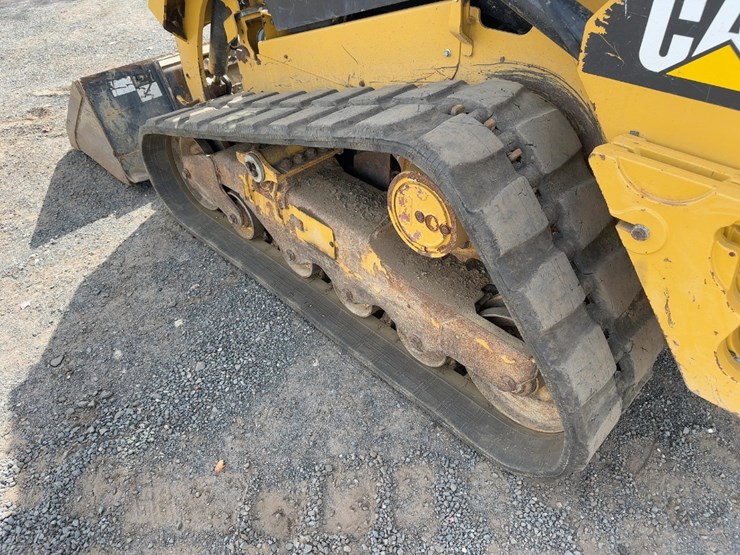2019-caterpillar-259d-image-13