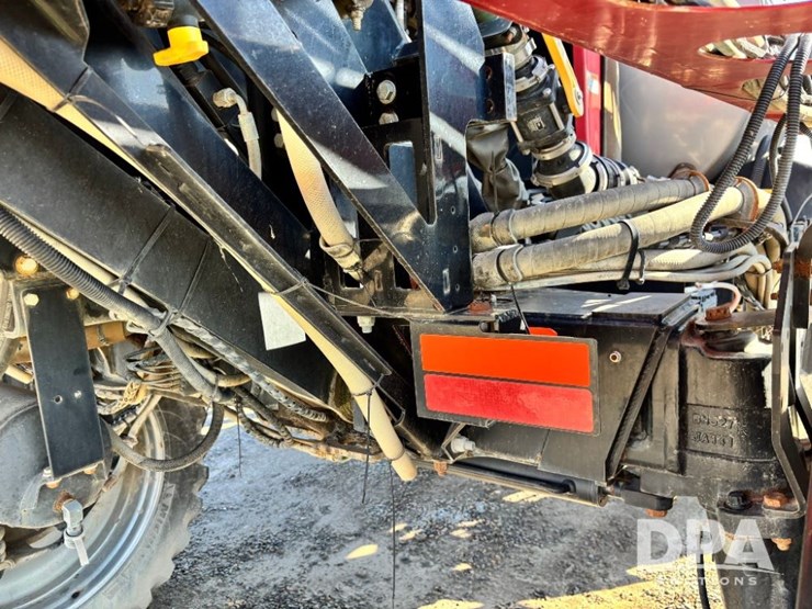 2015-case-ih-patriot-4440-image-53