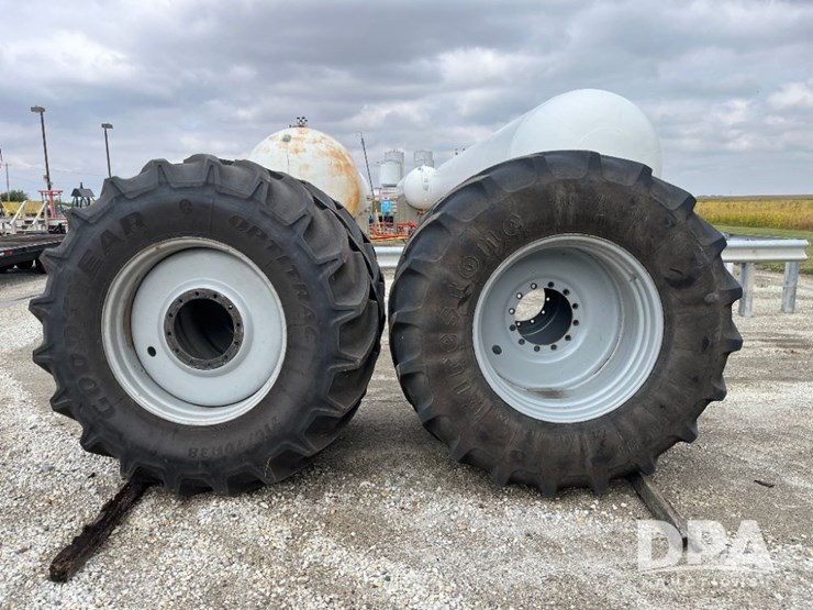 good-year-flotation-tires-(jn3099)-image-2