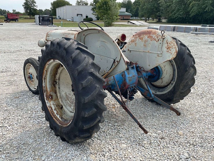 ford-8n-image-3