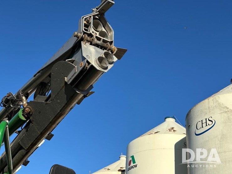 2019-john-deere-f4365-image-47