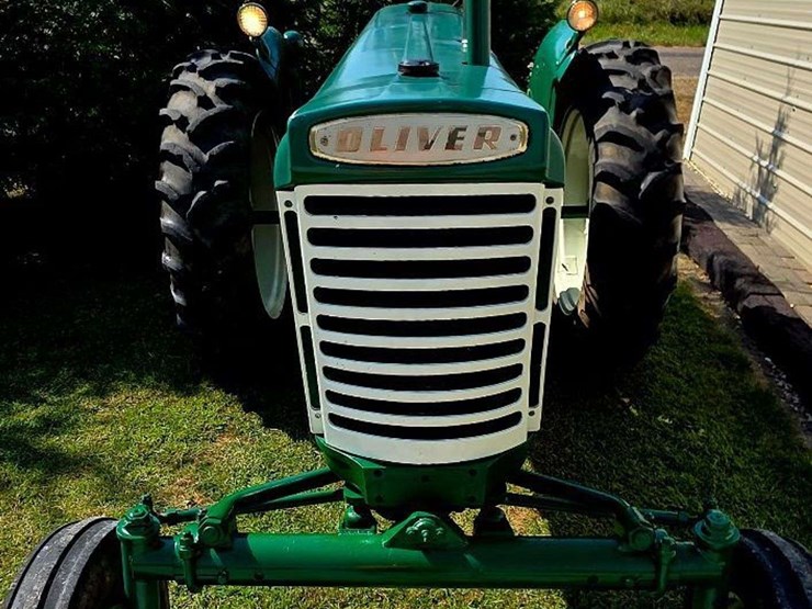 1958-oliver-770-image-6