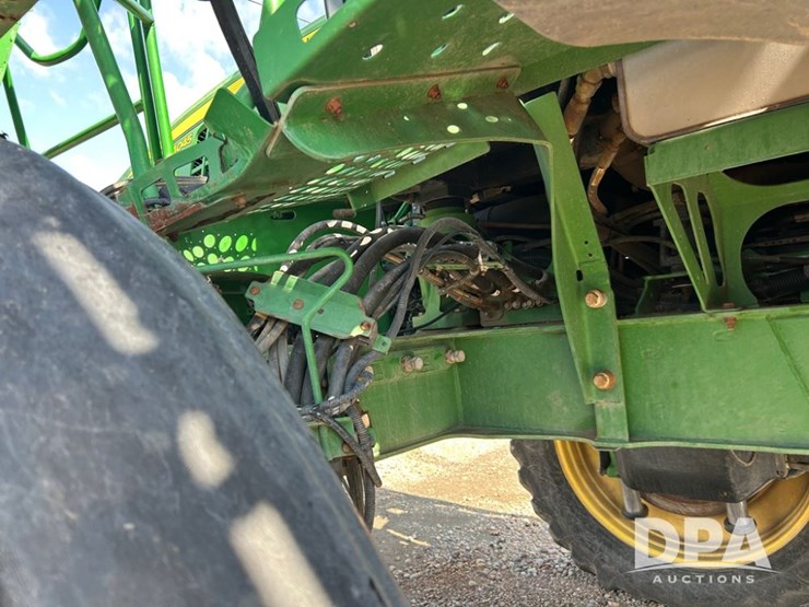 2019-john-deere-r4045-image-31