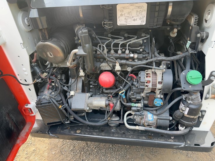 2017-bobcat-s650-image-15