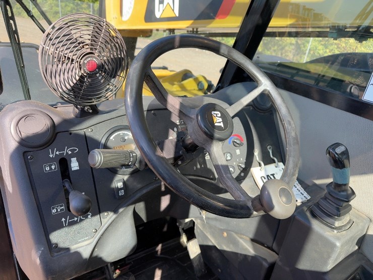 2014-caterpillar-tl642c-image-20
