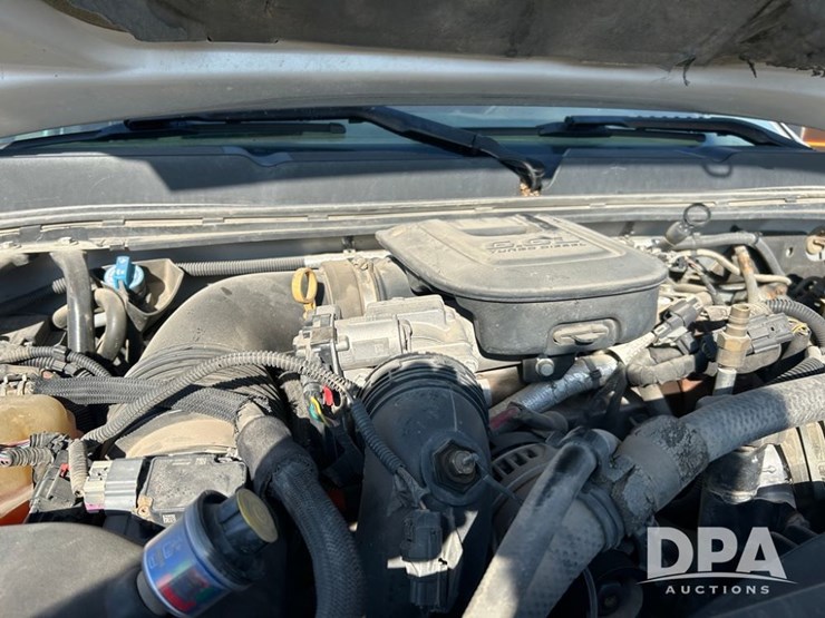 2013-chevrolet-2500hd-image-15