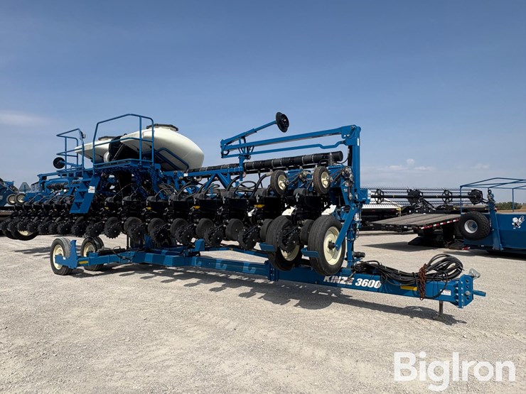 2019-kinze-3600-image-3