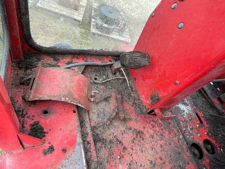 massey-ferguson-510-image-48
