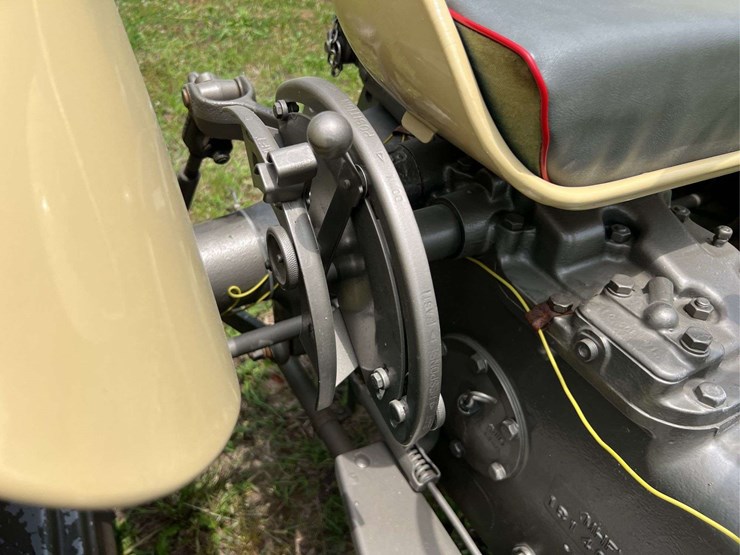 massey-ferguson-40-image-37
