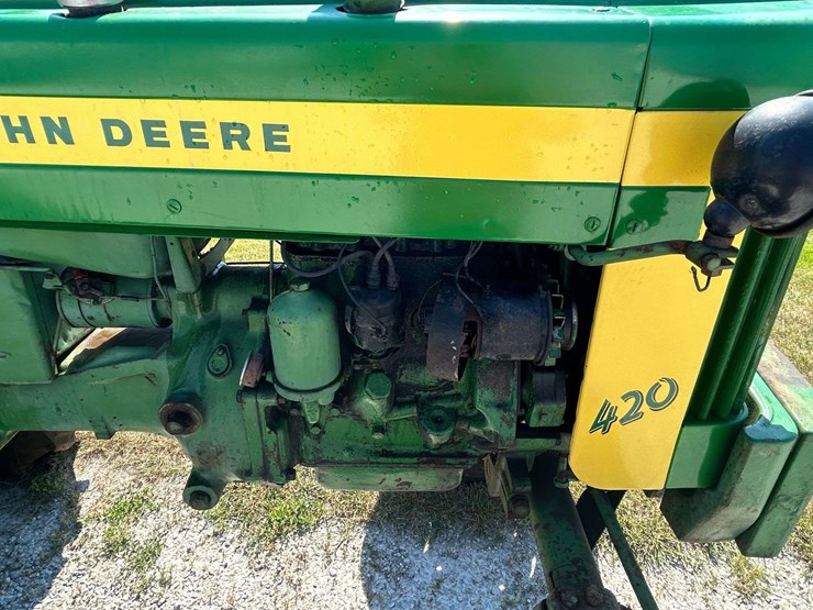 1958-john-deere-420s-image-10