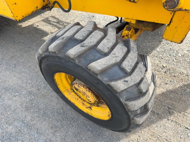 1986-deere-310c-image-13