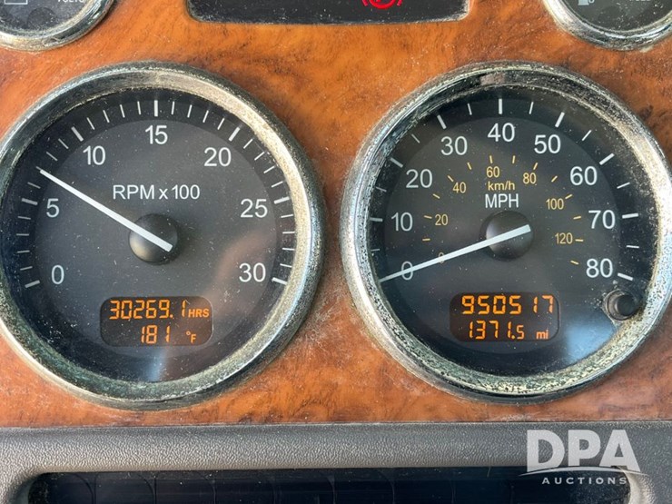 2007-peterbilt-386-image-47