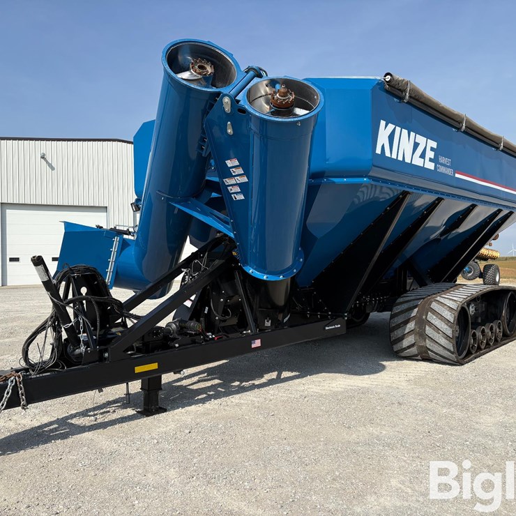 2024 Kinze 1421 Grain Cart